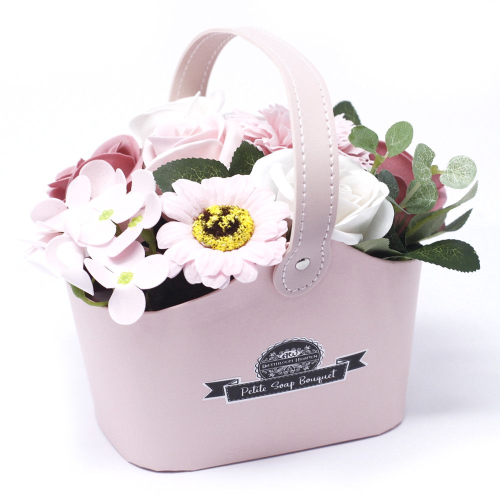 Bukiet Petite Basket – Spokojny Róż