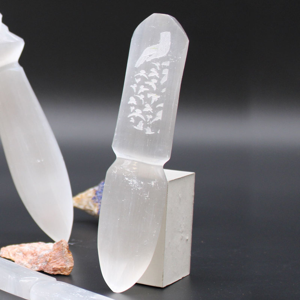Selenite Ritual Knife – Releasing Bonds